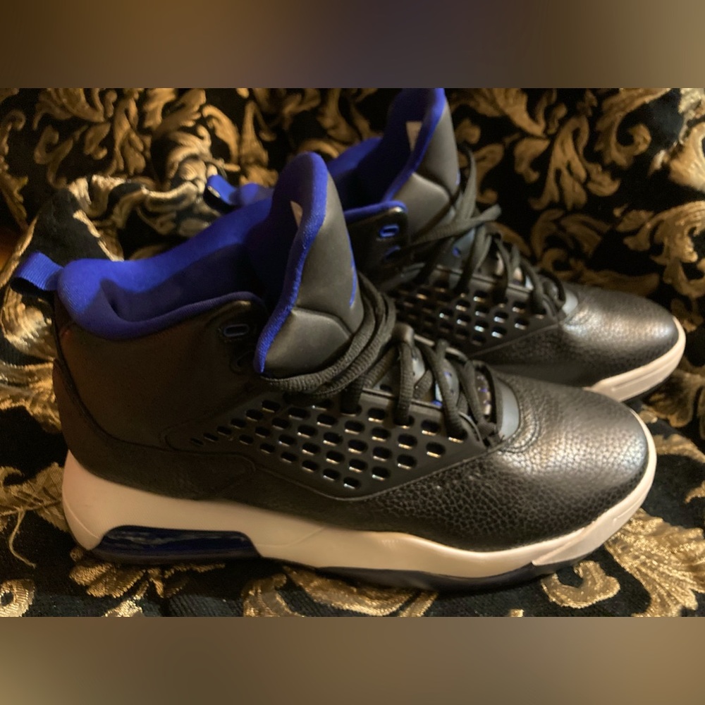 Pre owned, Mens authentic Jordan, size 11, like new